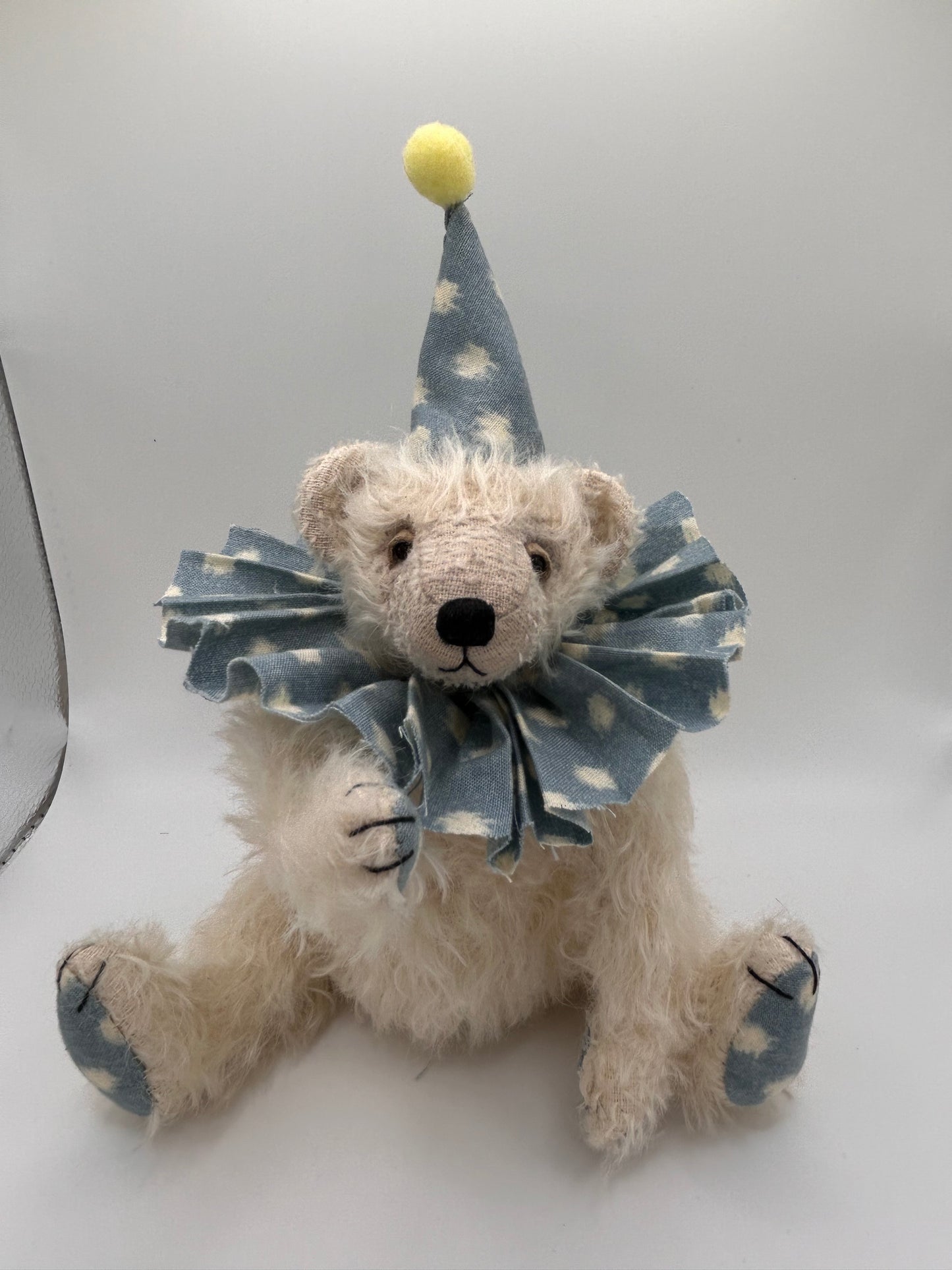 Handmade white Mohair Artist Bear 21cm