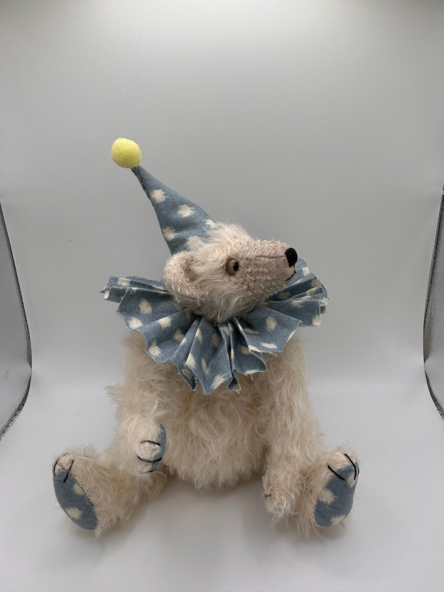 Handmade white Mohair Artist Bear 21cm