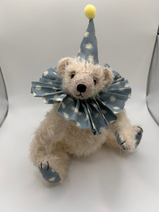 Handmade white Mohair Artist Bear 21cm